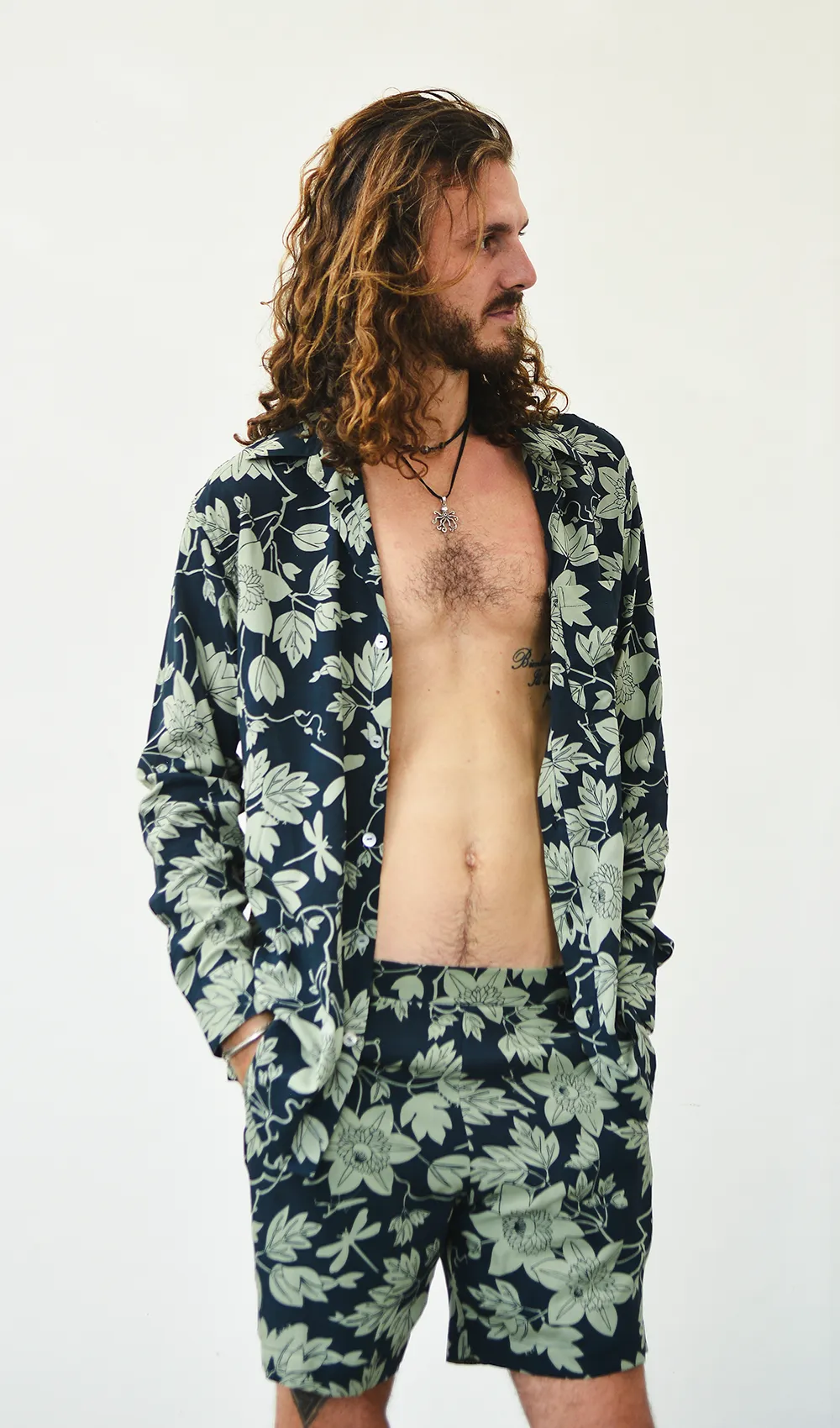 Eco-Rayon Button Down - Passion flower Lichen Indigo