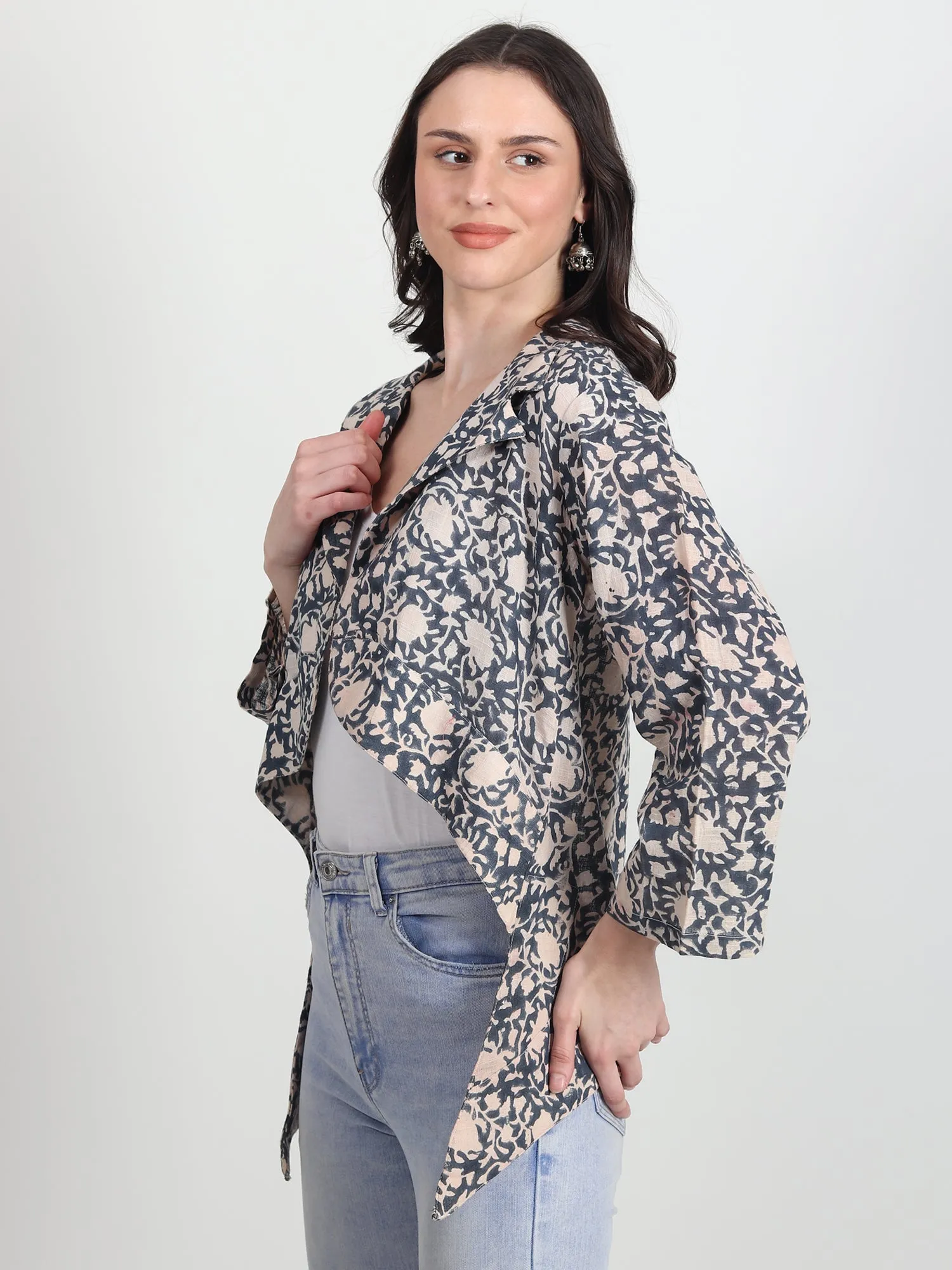 Innes floral Printed shrug