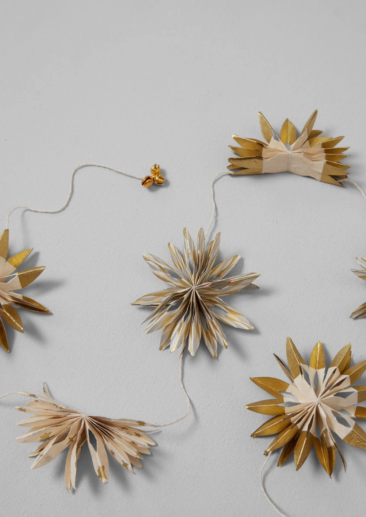 Mini Palm Lokta Paper Garland | Ecru/Gold